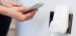 Smart plug controlling home appliances via mobile app
